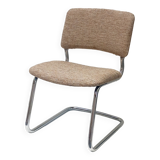 Strafor chair