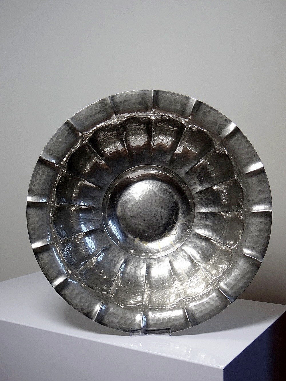 Large basin, bowl, Olri Italy vintage 1950s hammered silver.