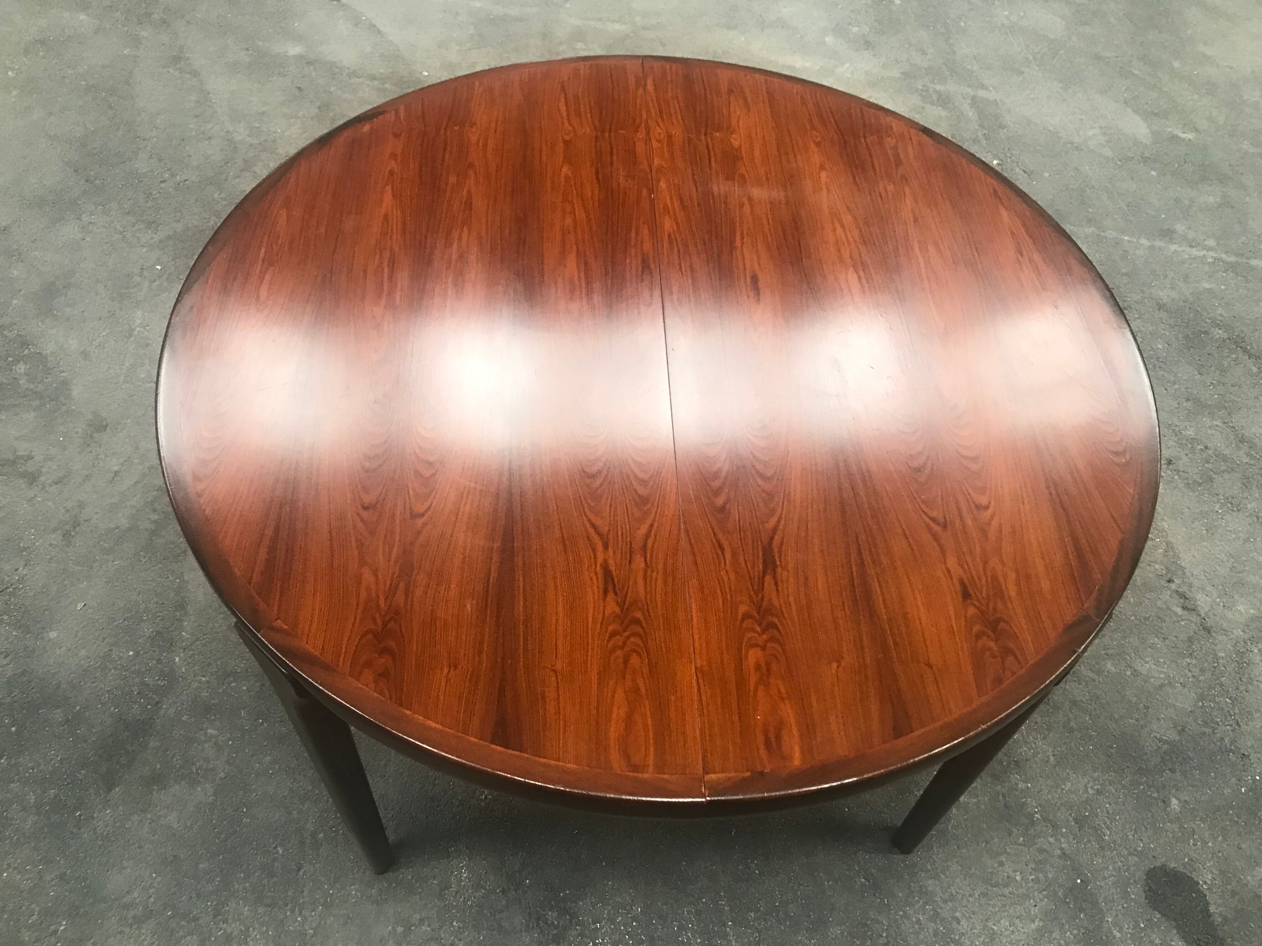Scandinavian round dining table