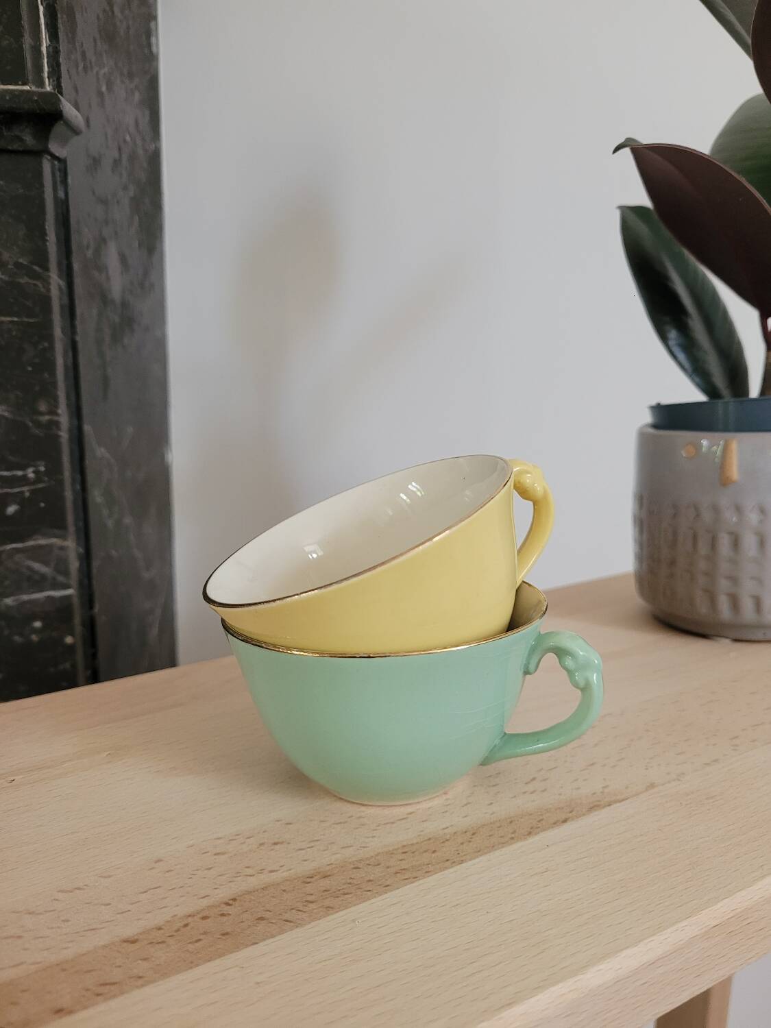 Set of 2 Faïences d'Orchies coffee cups