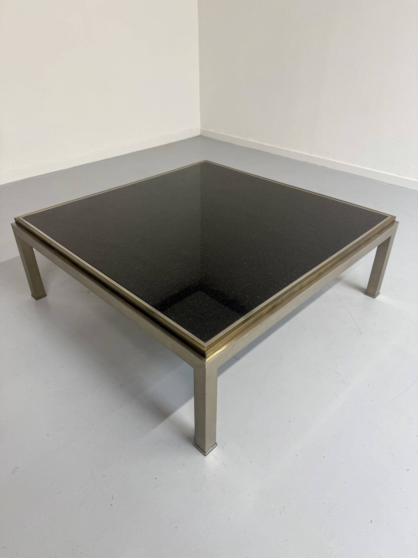 Large Flaminia coffee table designed by Willy Rizzo from the 1970s, metal and stone.