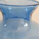 Vase en verre bleu