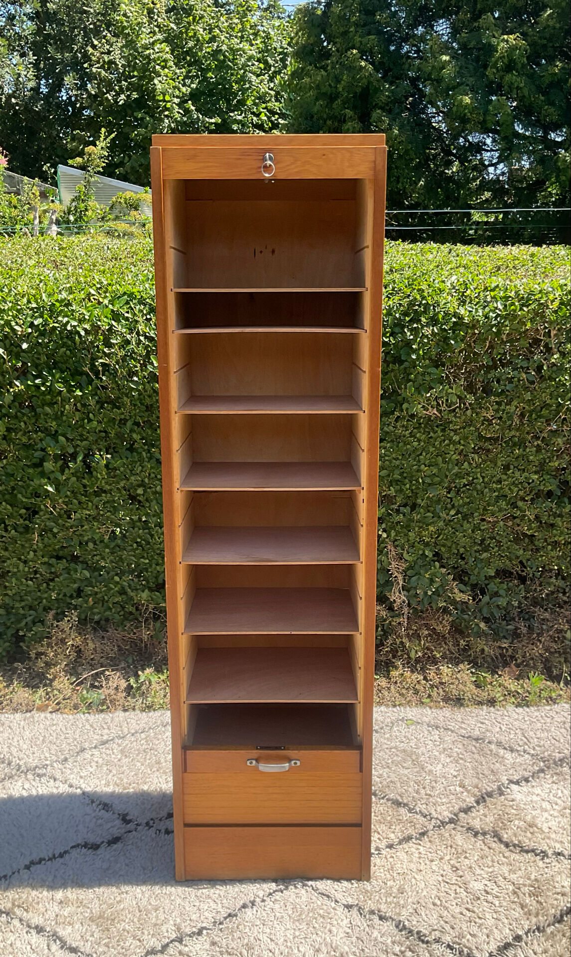 Meuble à rideau vintage en bois années 60-70
