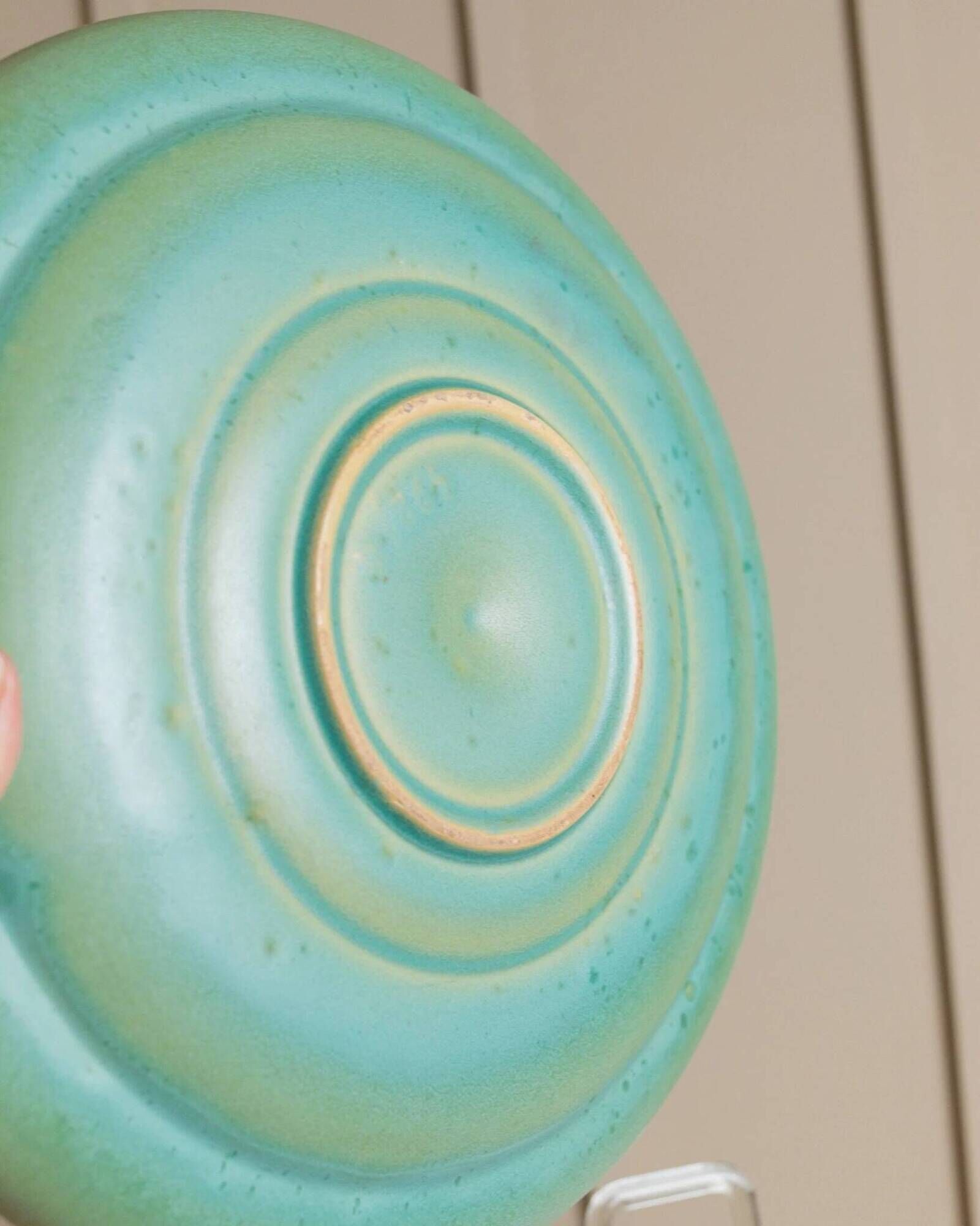 Large vintage studio ceramic bowl XL - organic shape - graduated turquoise green glaze - Denmark 1970s