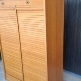 Curtain cabinet