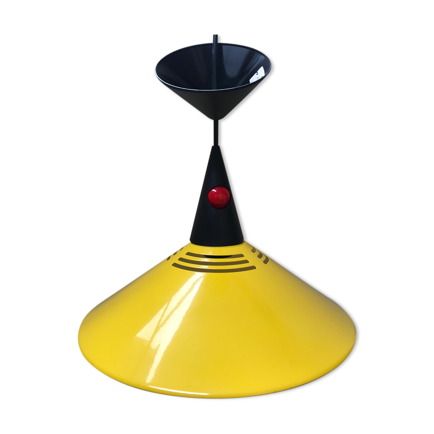 Yellow metal suspension