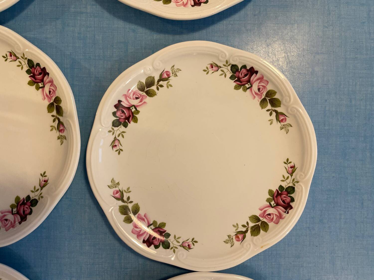 6 assiettes à dessert Gien champs