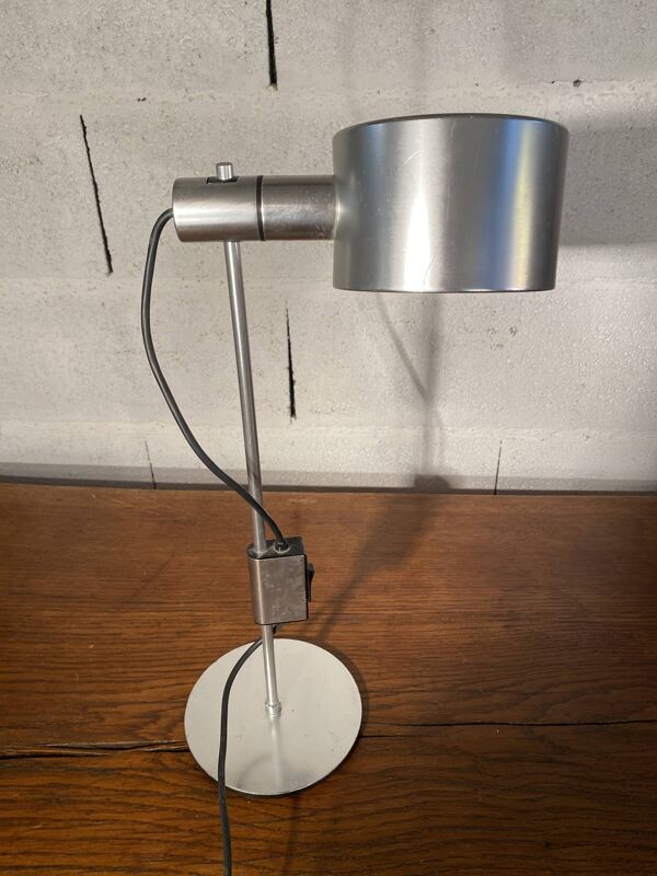 Lampe de bureau rise and fall de peter nelson et ronald home pour conelight