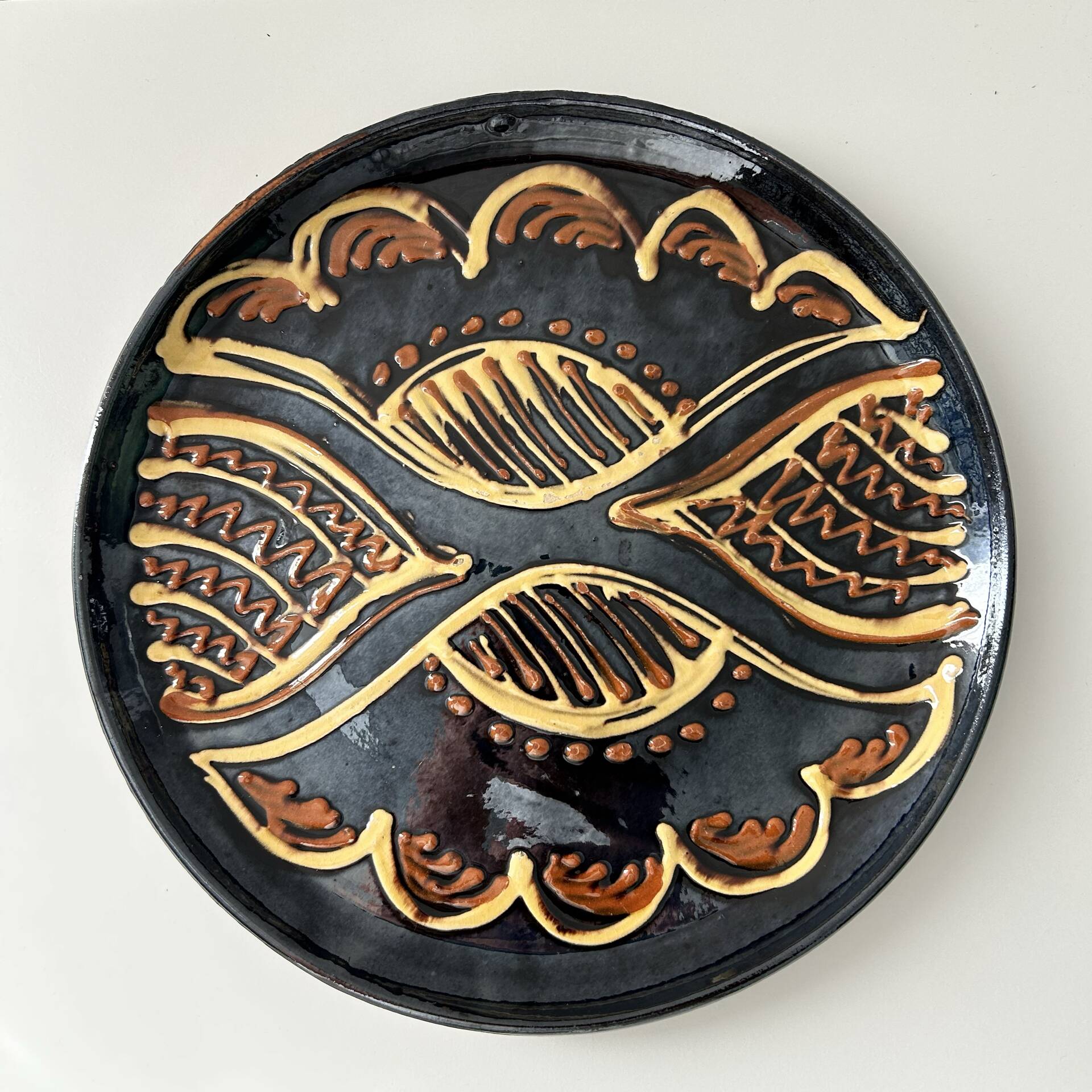 Grand plat pièce unique signée