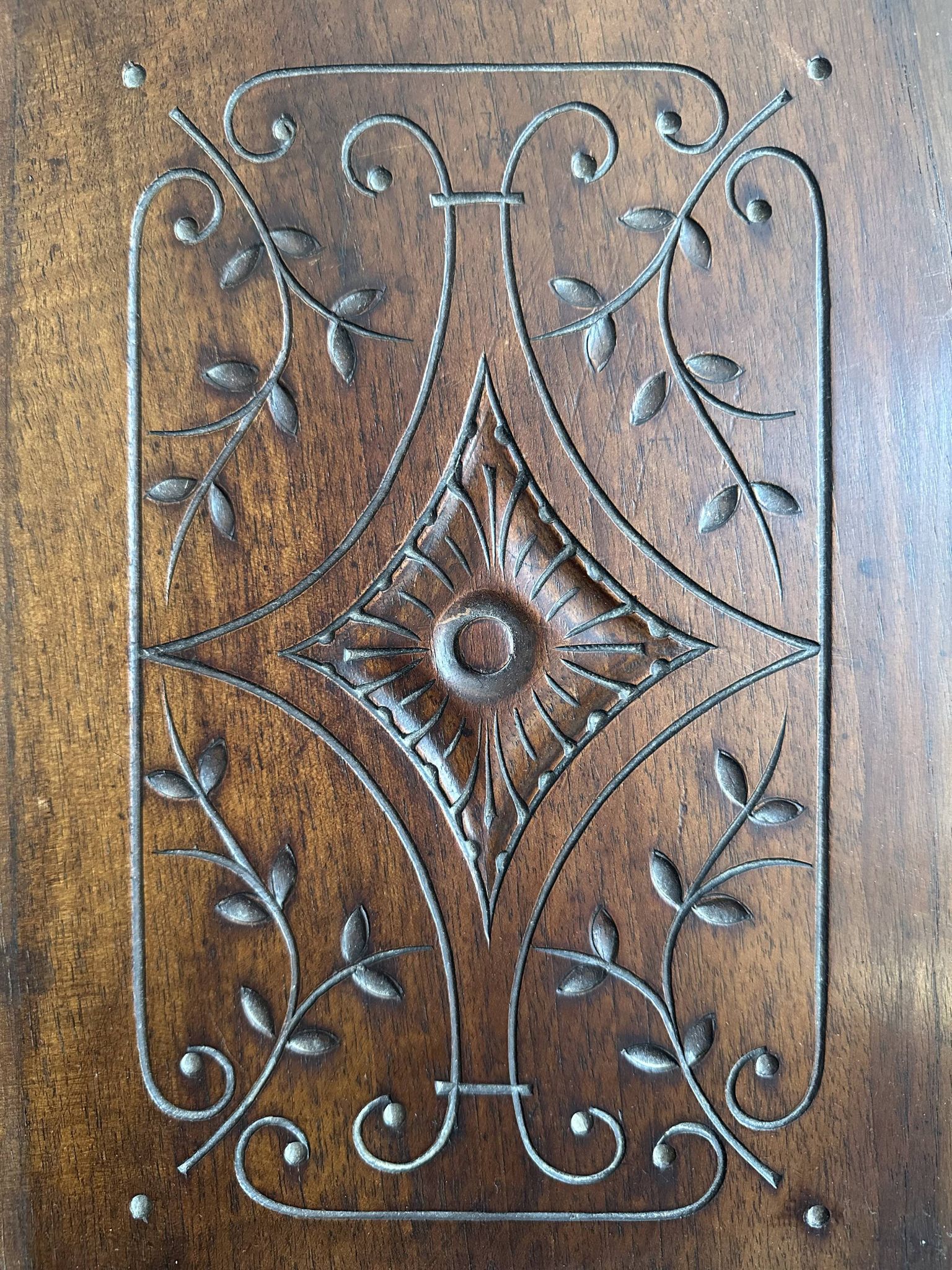 Pair of antique decorative panels in carved wood, late 19th century.