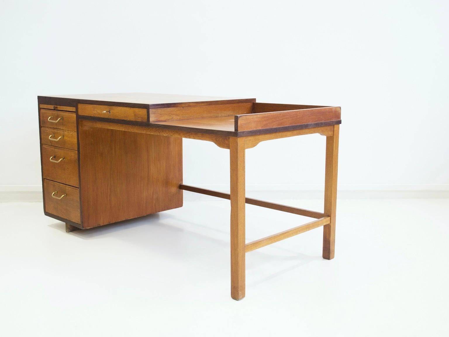 Bureau danois en bois de teck et de chêne