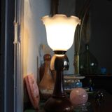 Lampe bois et verre en opaline vintage