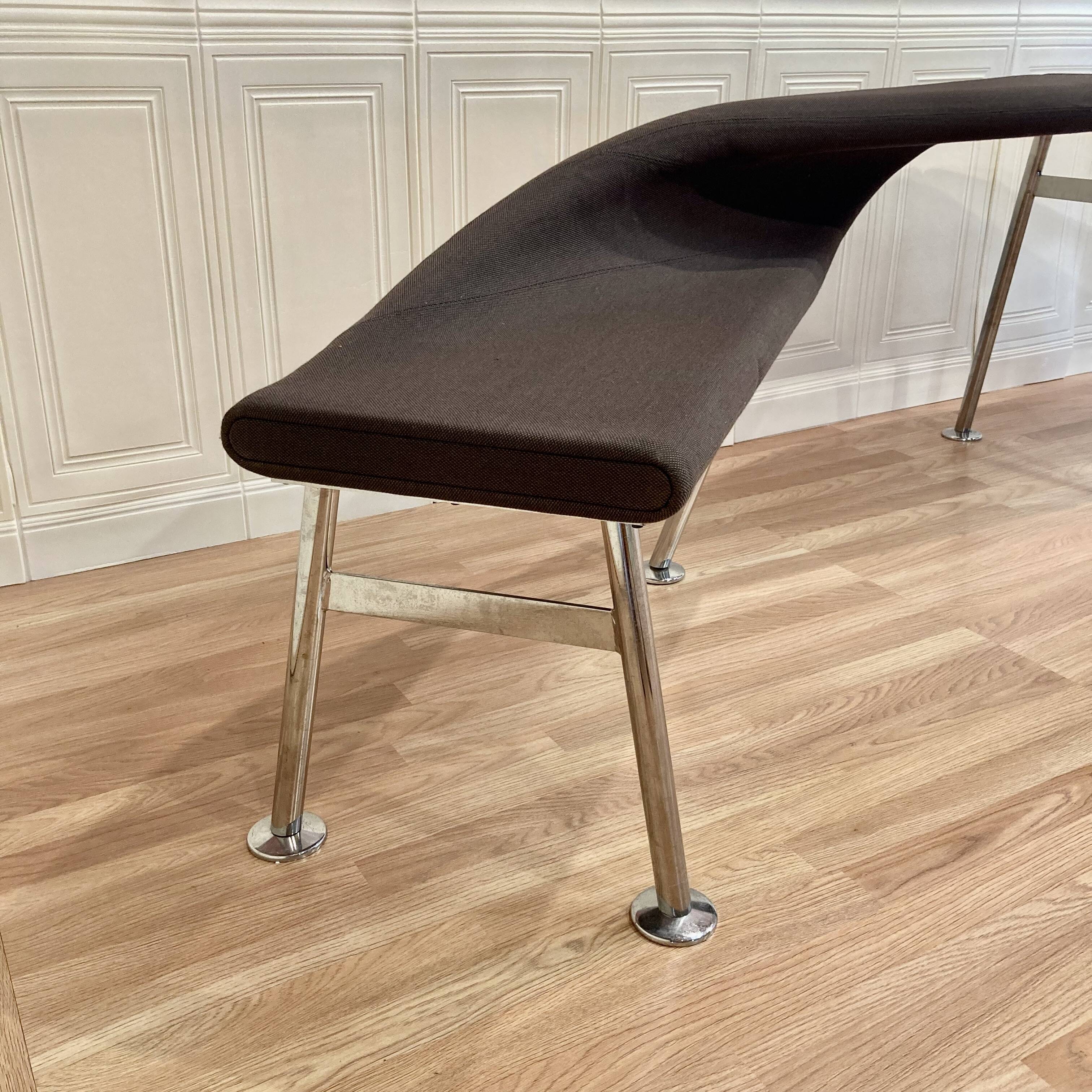 Large canapé design 340 cm.