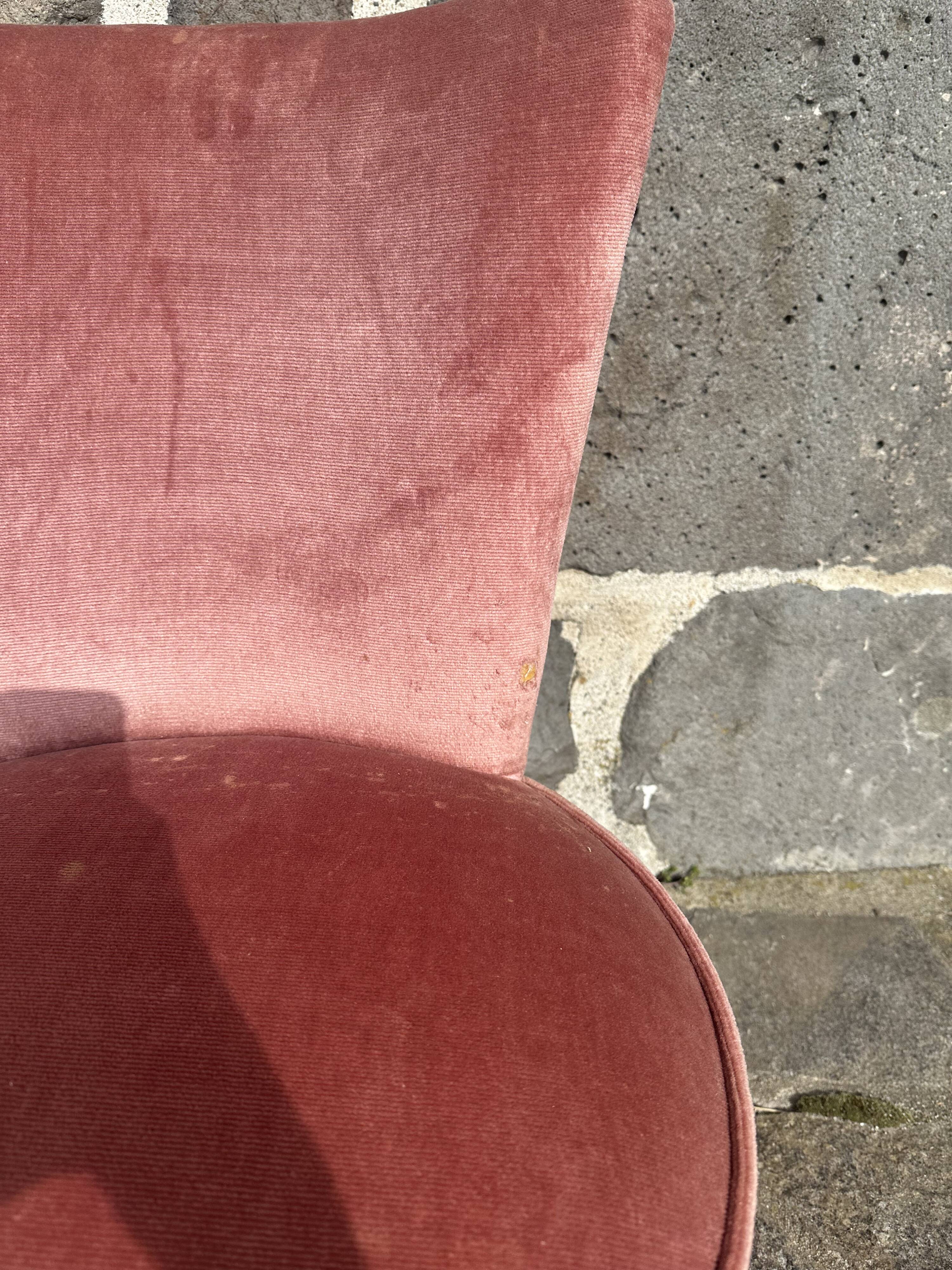 Pair of frog armchairs in pink velvet