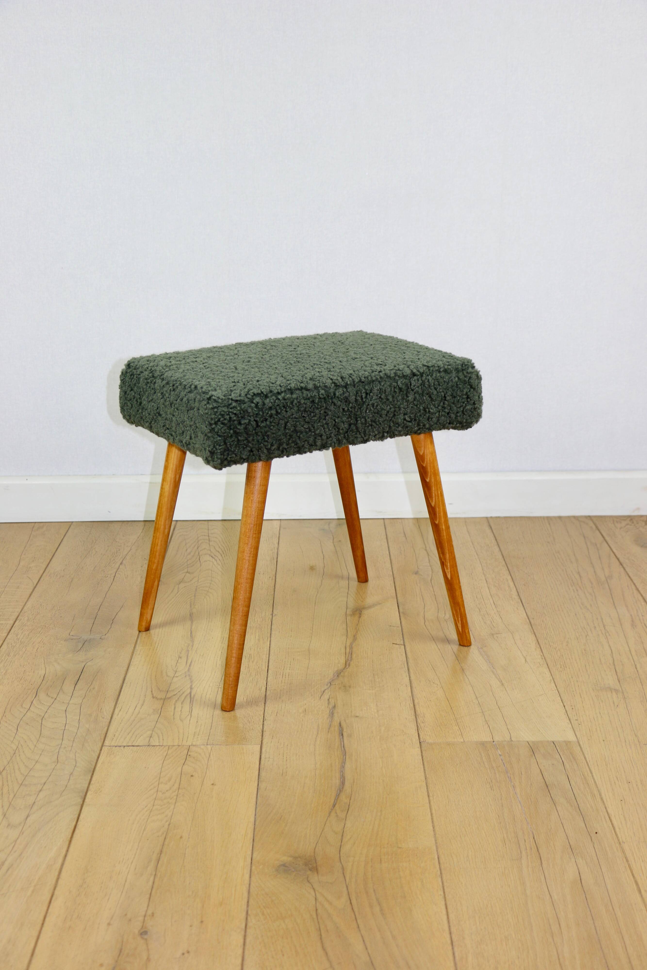 High stool seat boucle fleece green - round beech legs