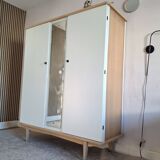 Armoire vintage années 60 relookée