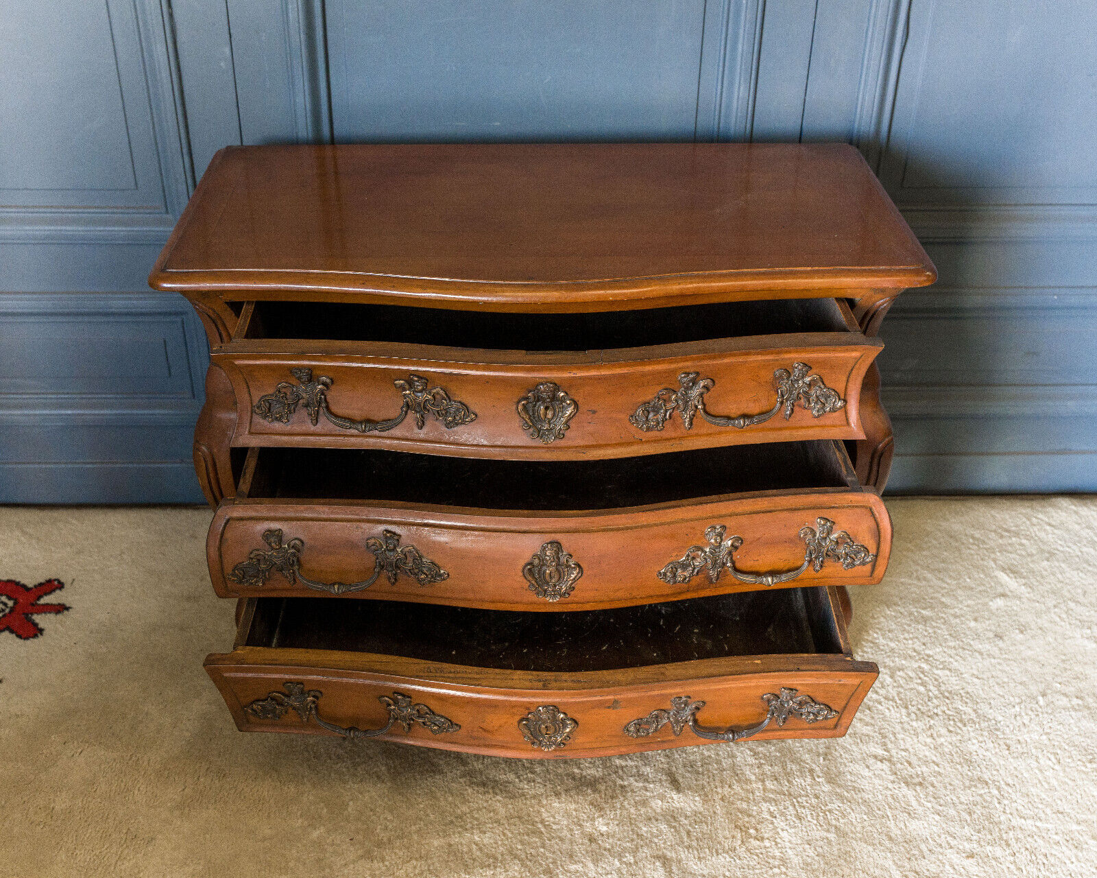 Walnut chest of drawers Louis XV style 3 drawers Bronze handles Mid-twentieth