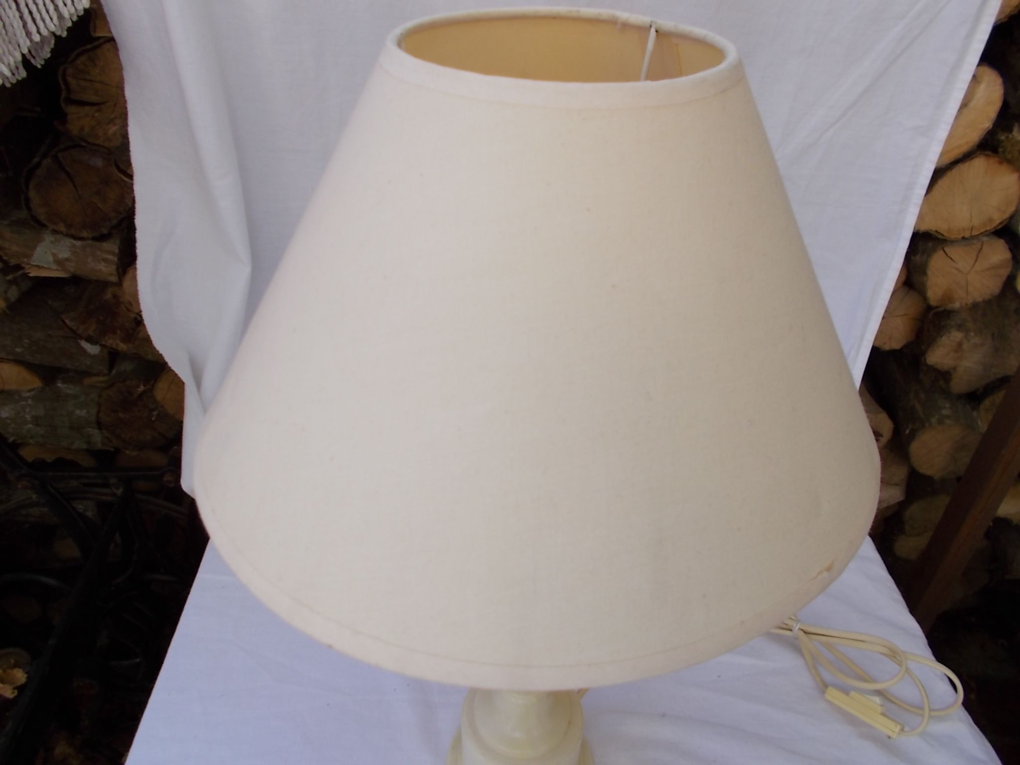 Alabaster lamp