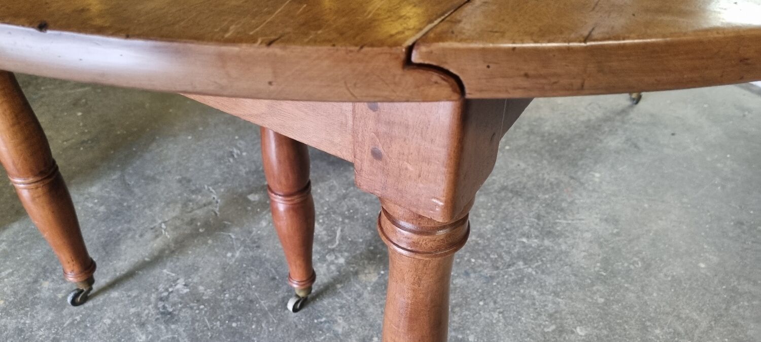 Oval table directorate early 19th