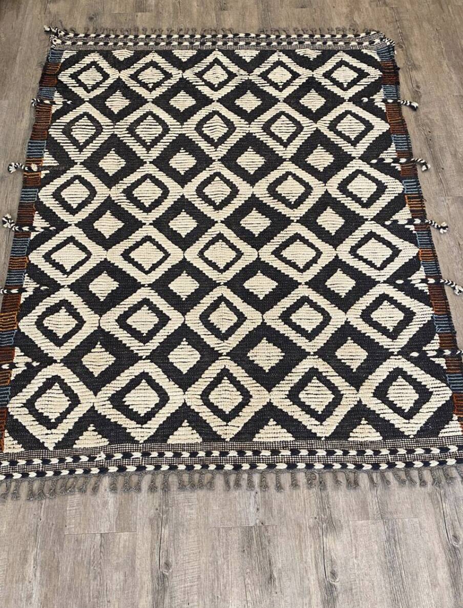 Contemporary rug