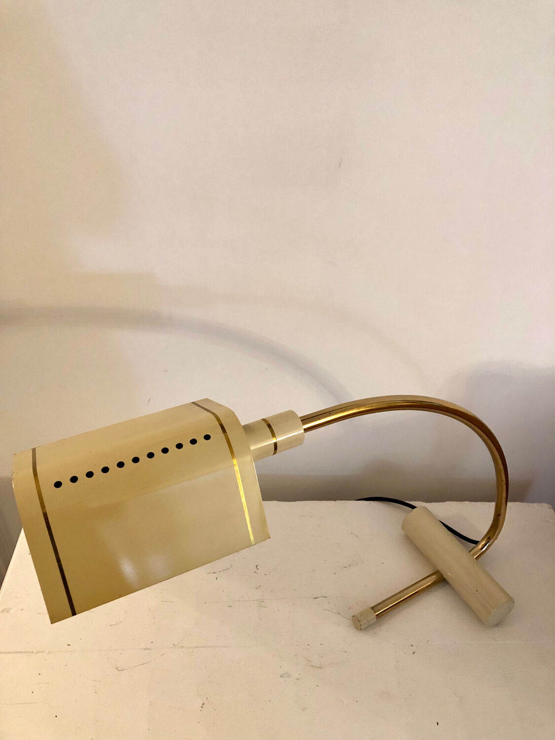 Vintage Italy brass articulated desk lamp.