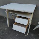 Scandinavian desk with compass legs for children