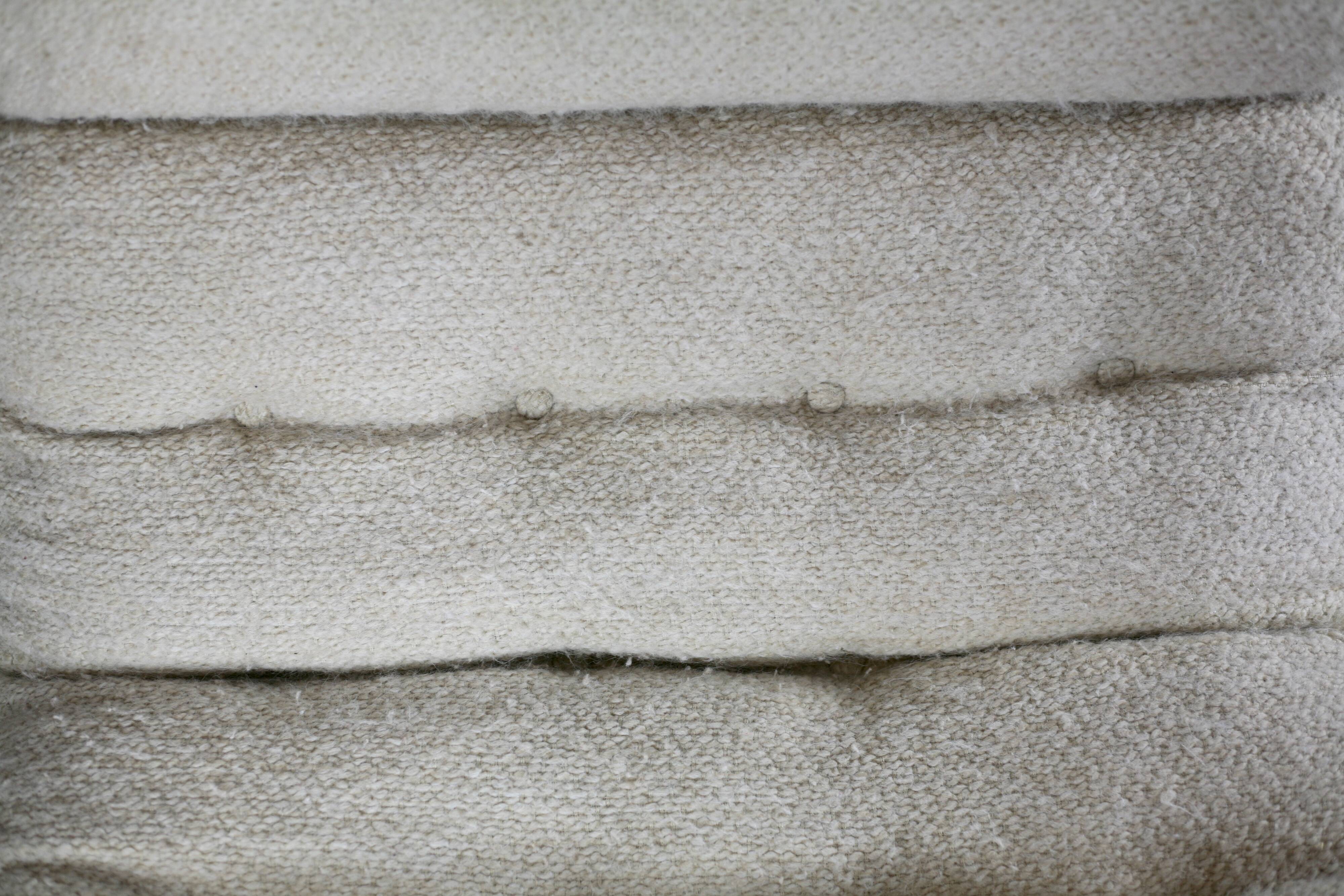 Chair "Space Age" in unbleached wool, France, circa 1970