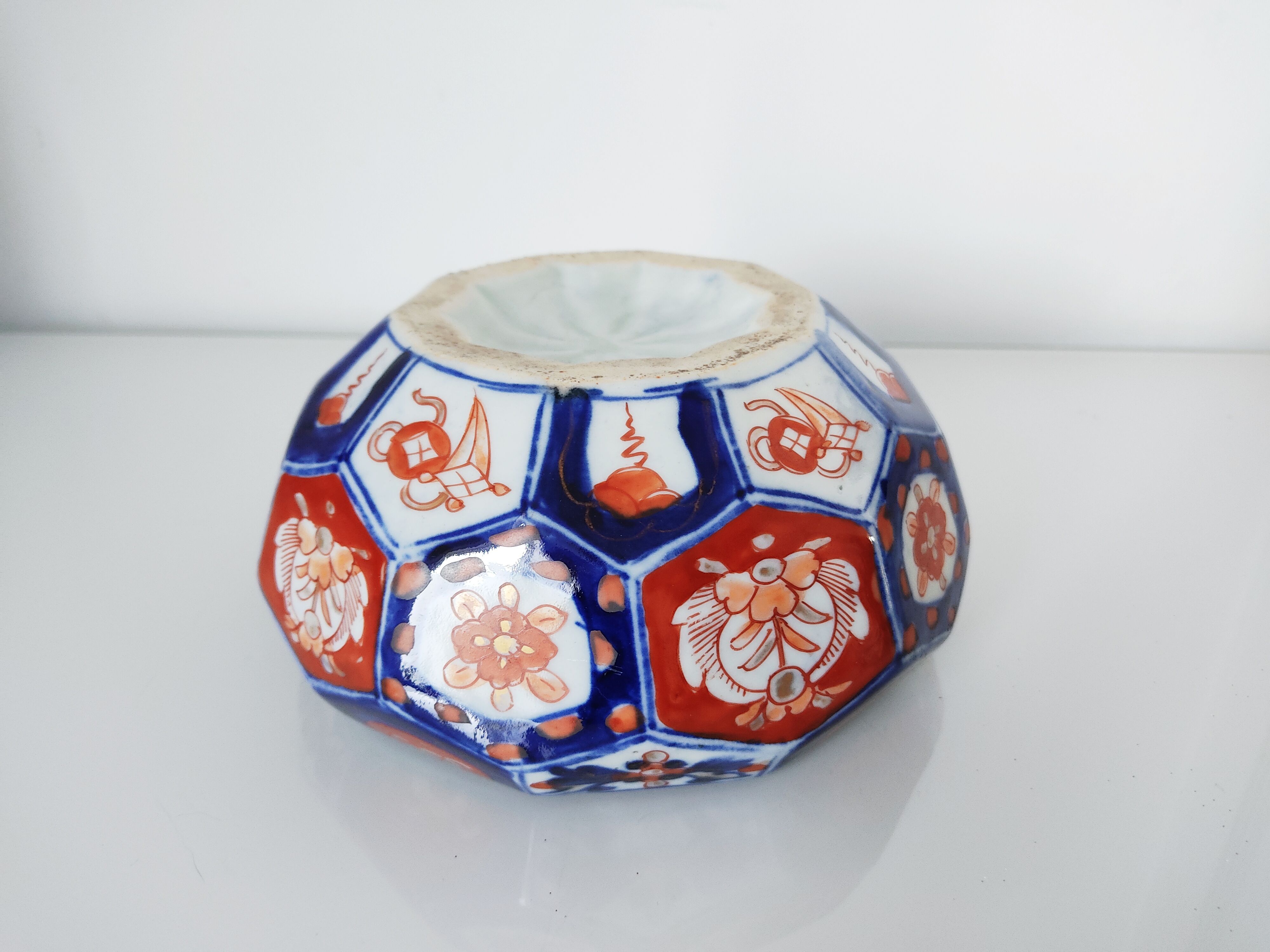 Bowl imari Japan Meiji decoration flowers