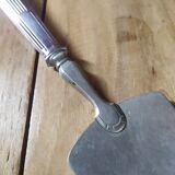 Old alloy cake pie shovel
