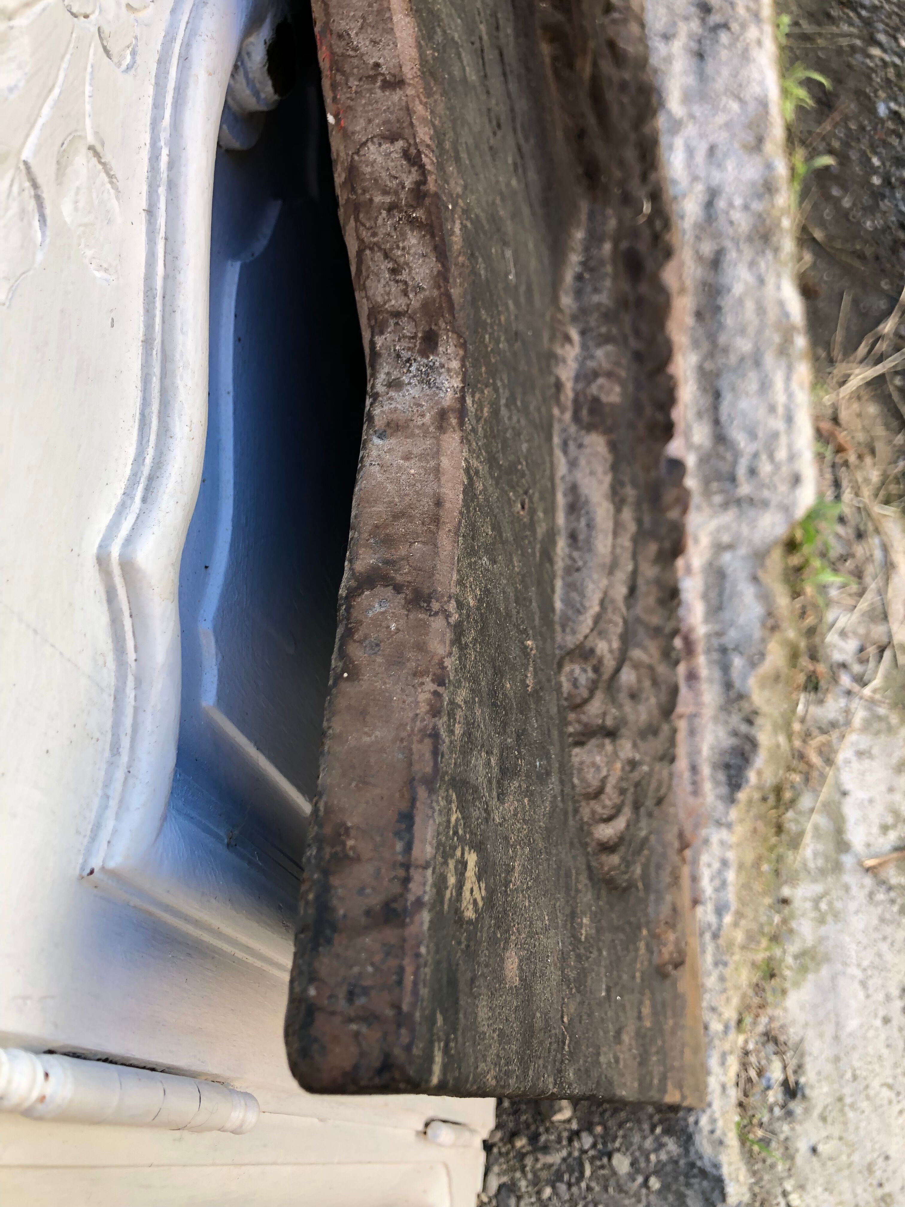 Cast iron fireplace plate