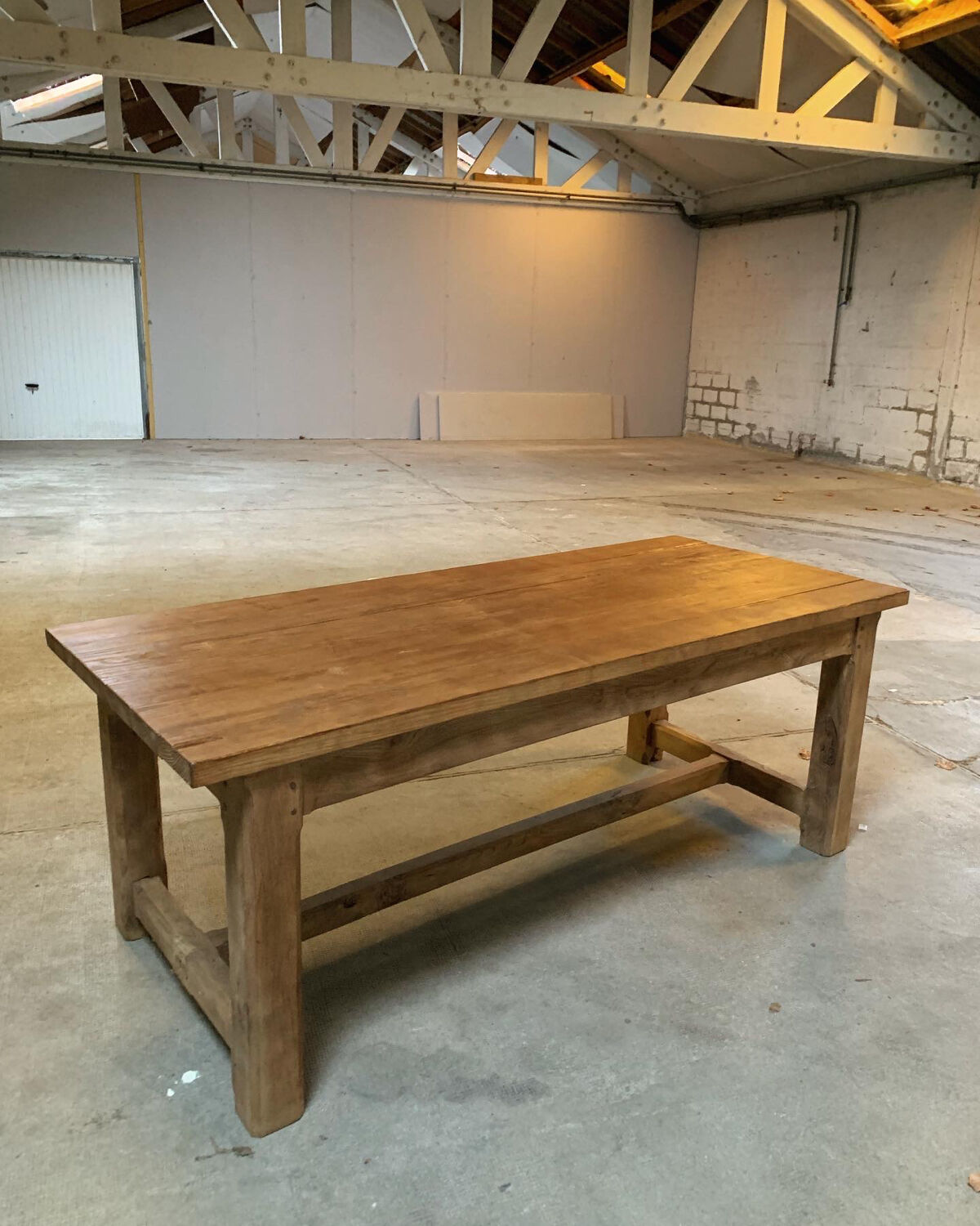 Farm table