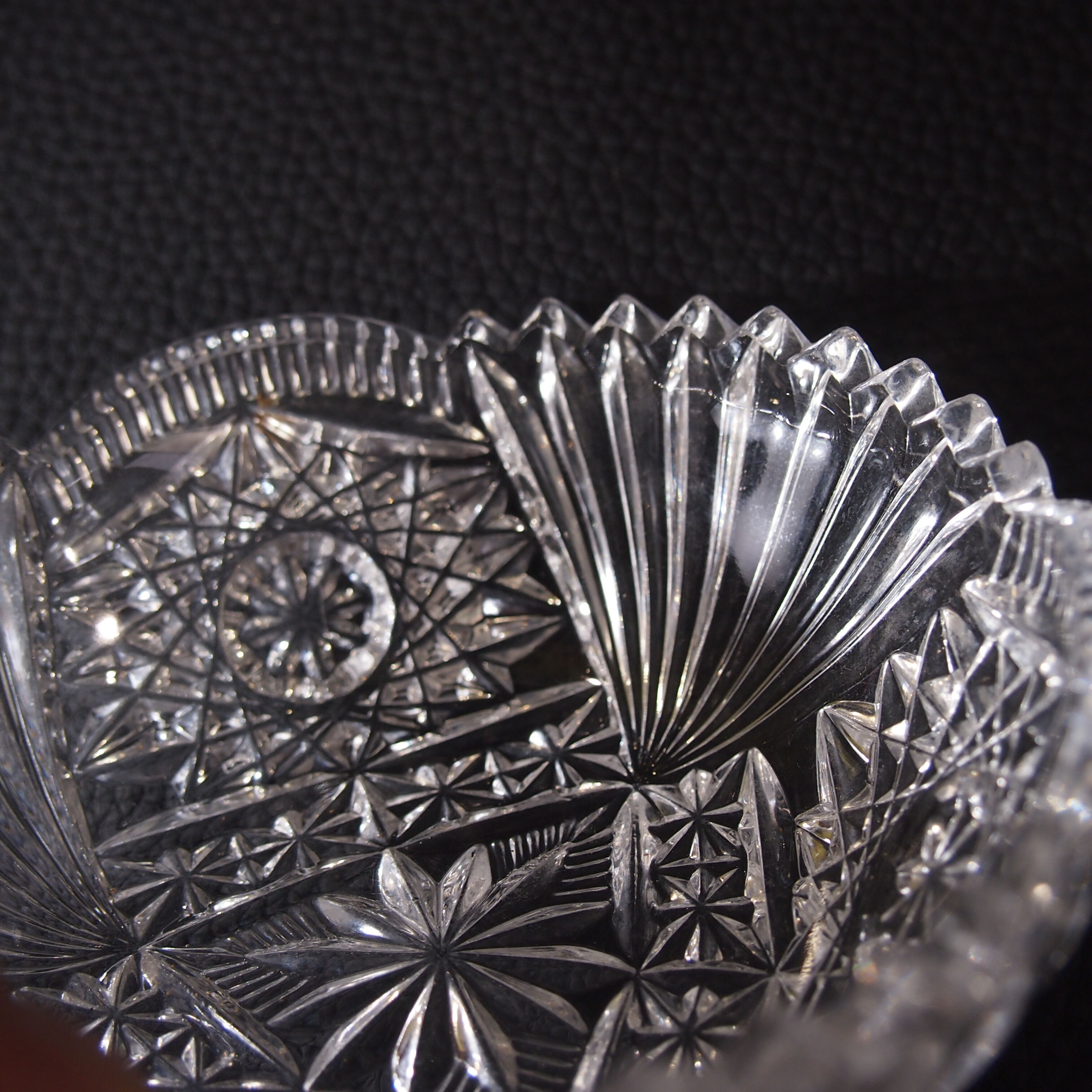 Paire de coupelles cristal taillé