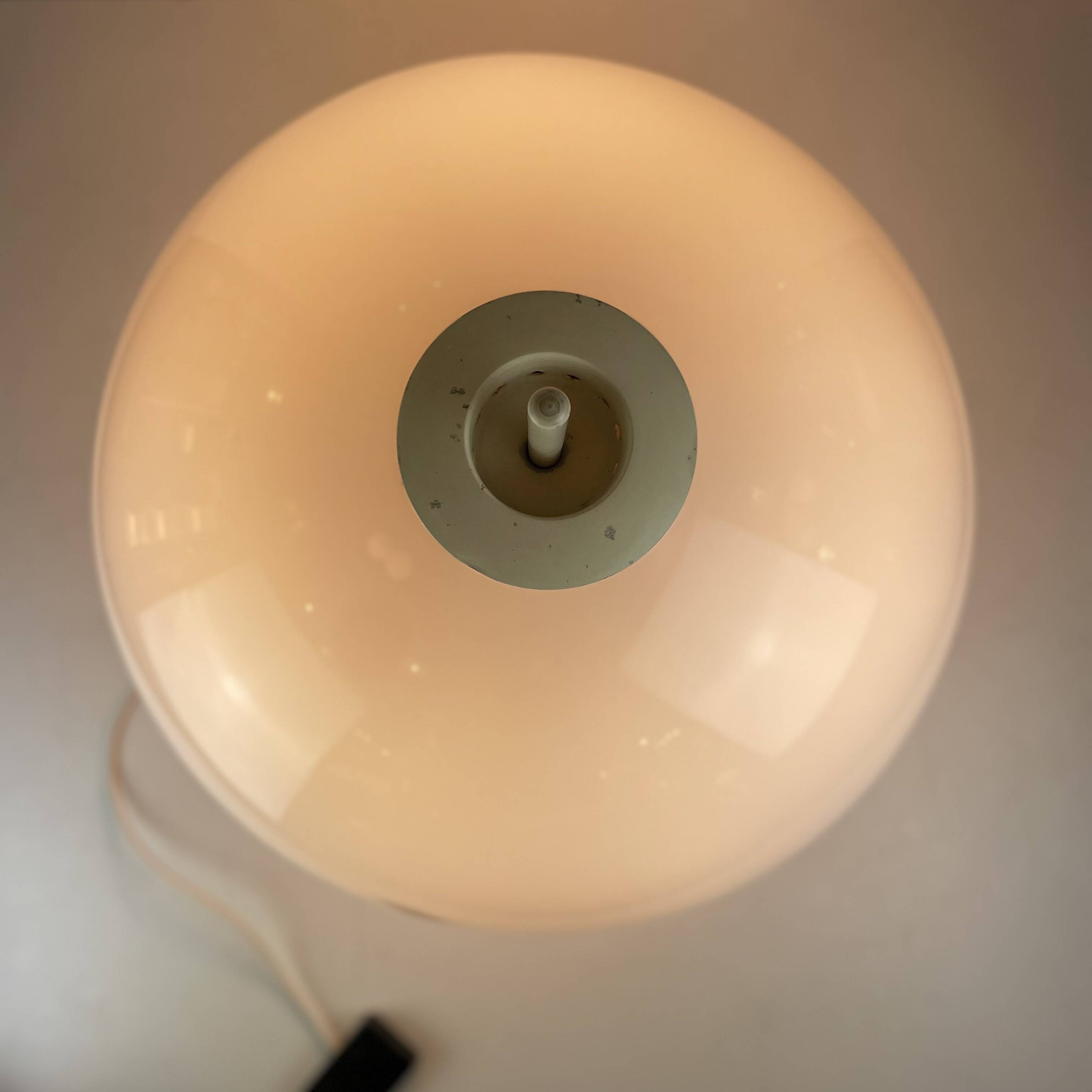 Table lamp in the style of Martinelli Luce, 1970s.