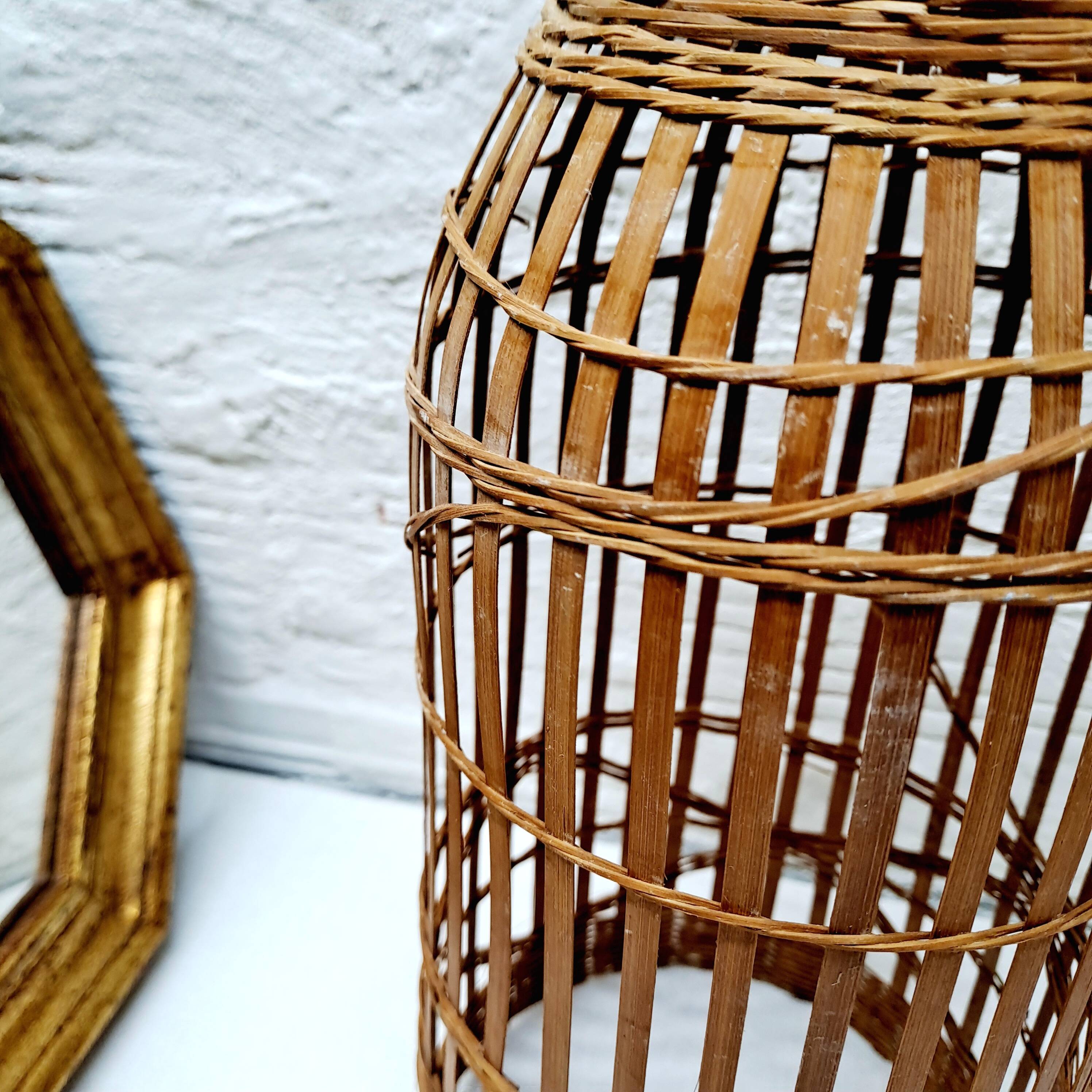 Rattan suspension lampshade