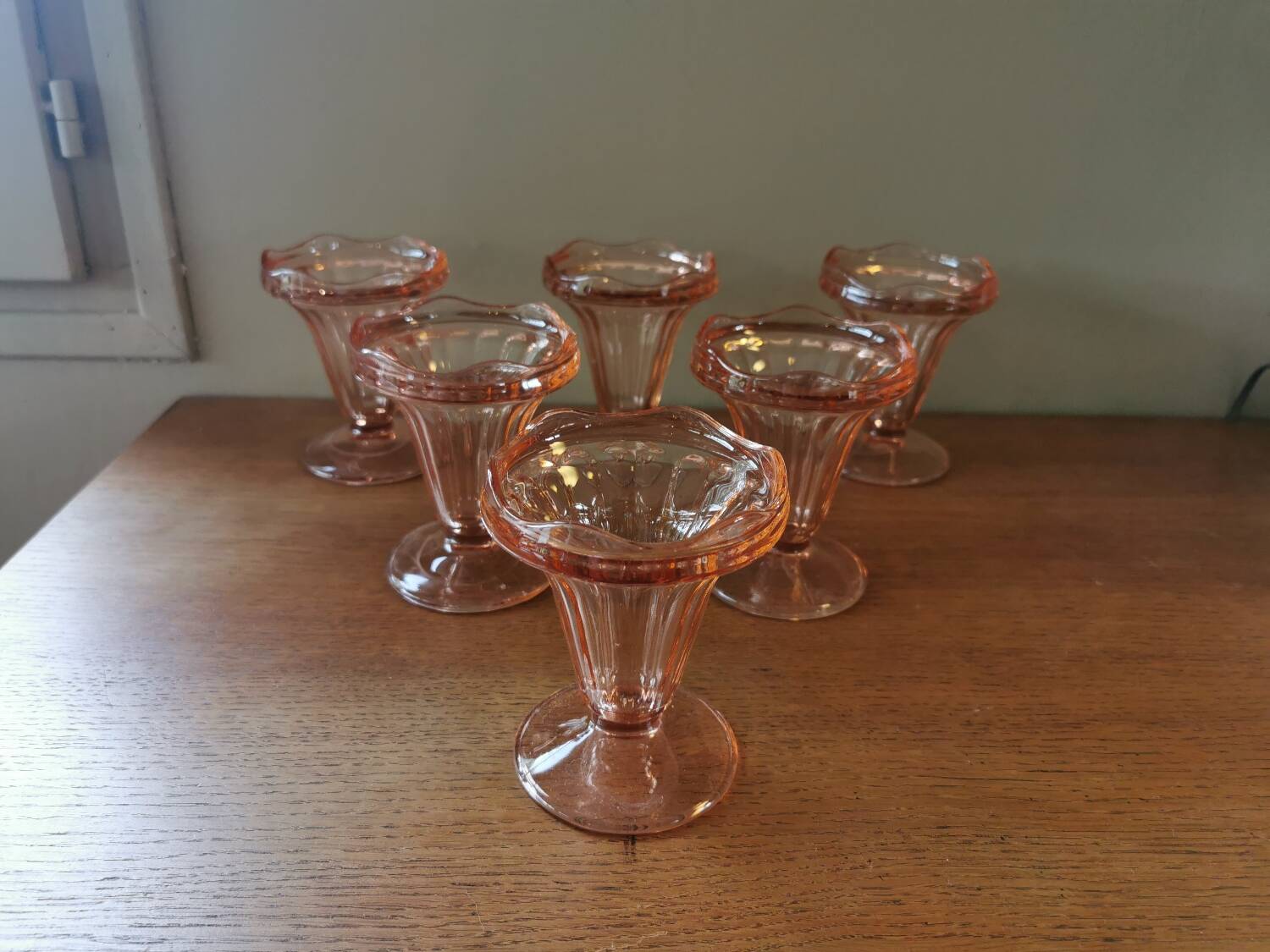 Set of 6 vintage pink glass ice cream cups