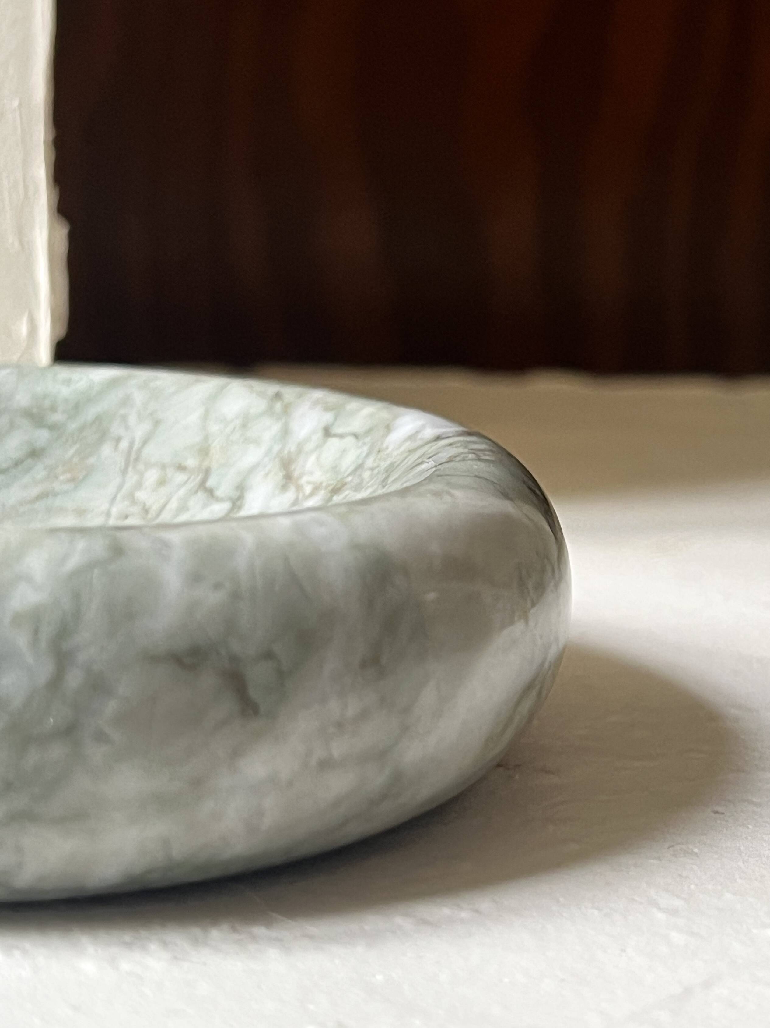 Round Italian ashtray made of hand-carved and polished green marble.