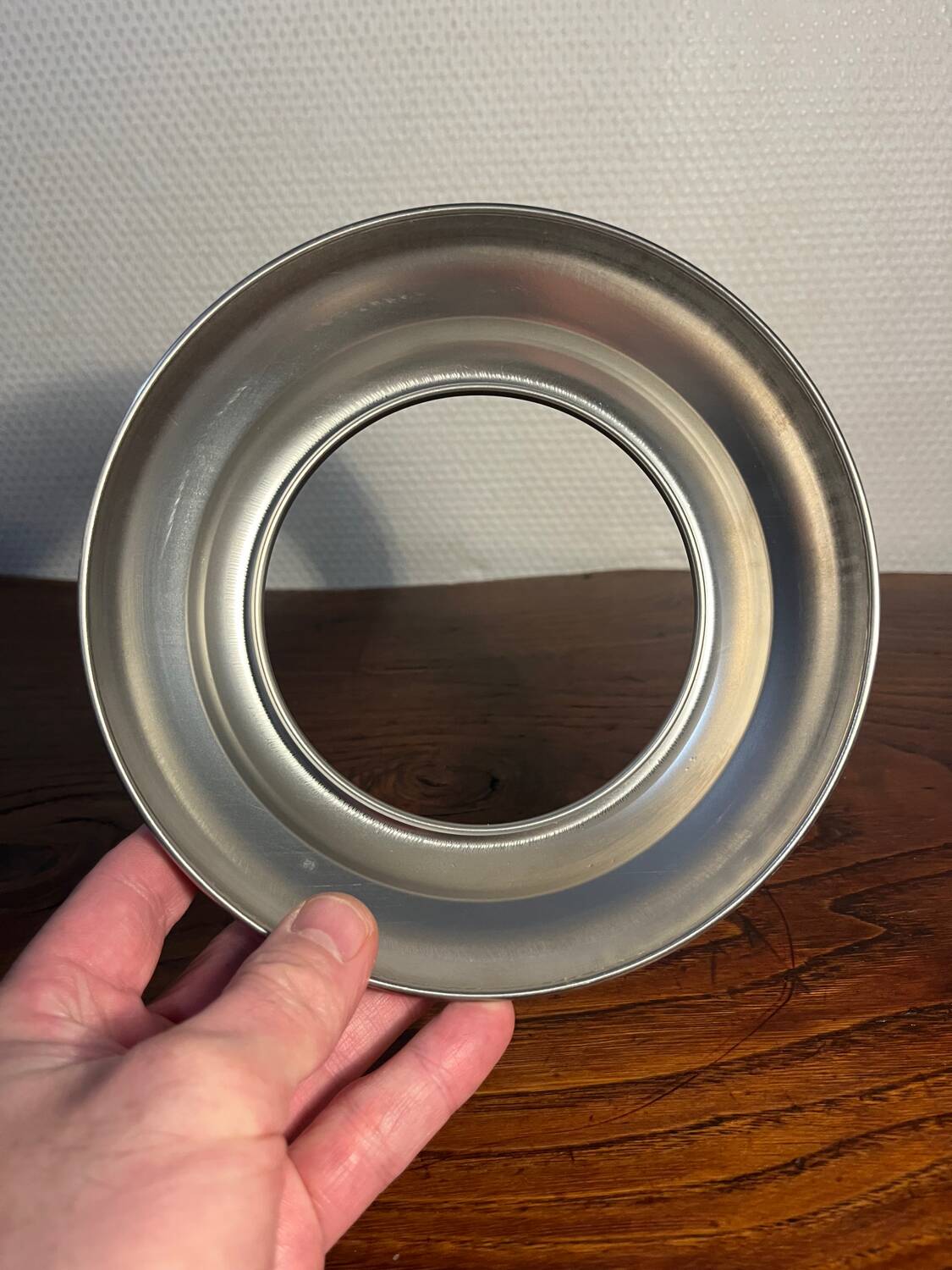 Round opal globe wall light with aluminum fixing