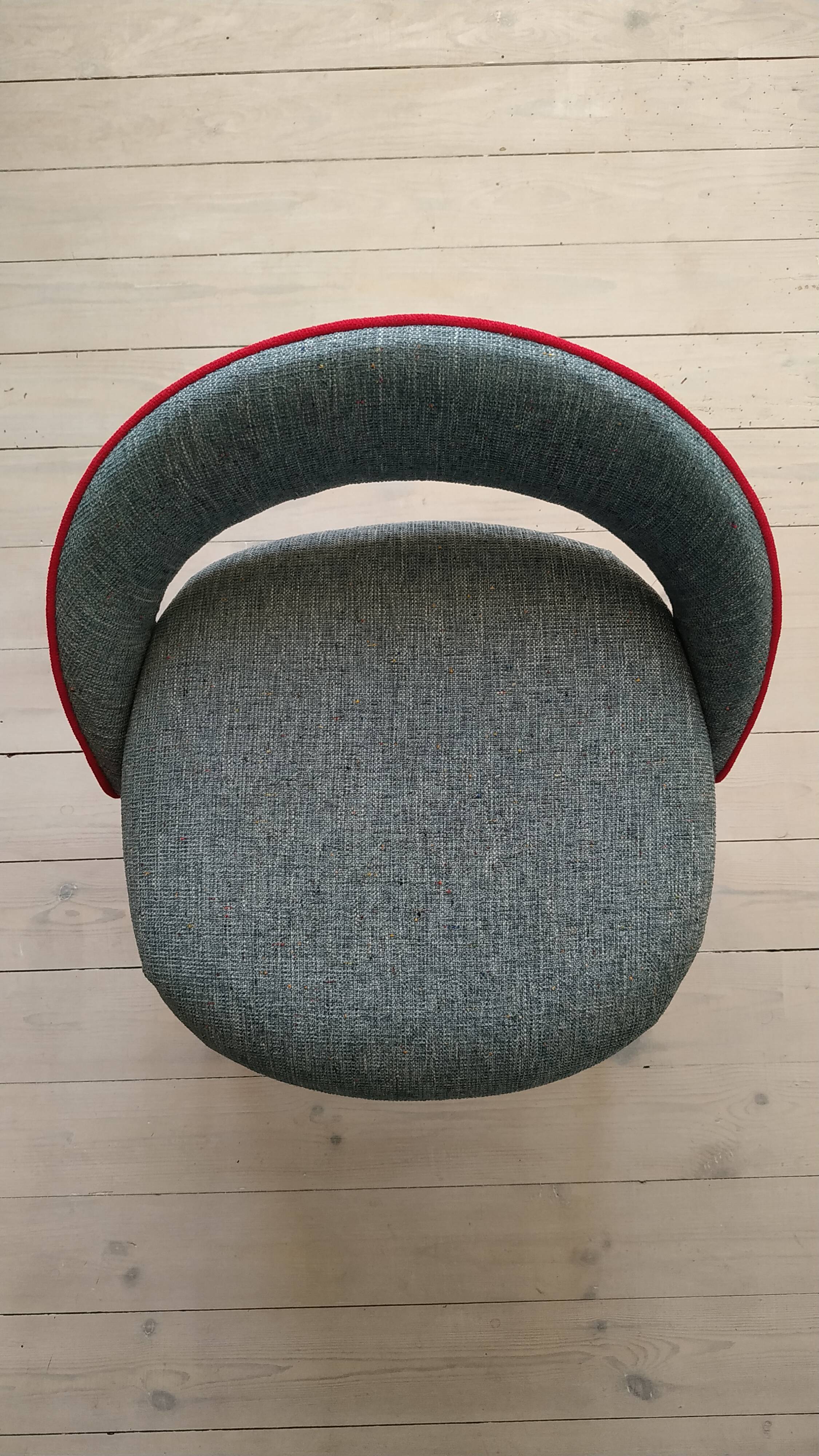 Compass foot chair