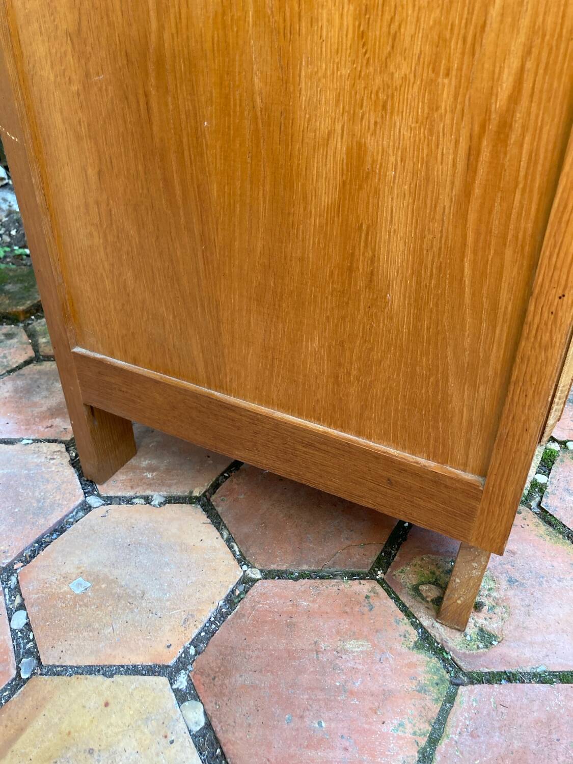 Vintage chest of drawers with compass feet
