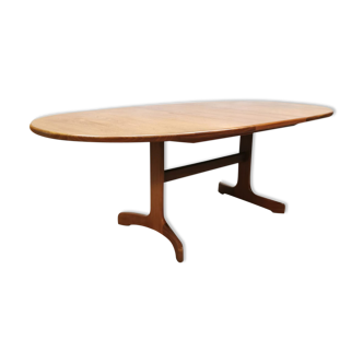 Vintage design dining table by Victor Wilkins for G-plan