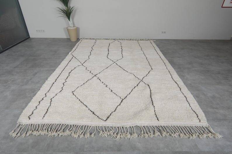 Traditional handmade pure wool rug, size 150 x 250 cm