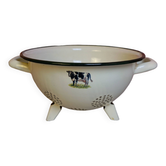 Enameled strainer