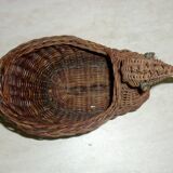 Woven wicker hen