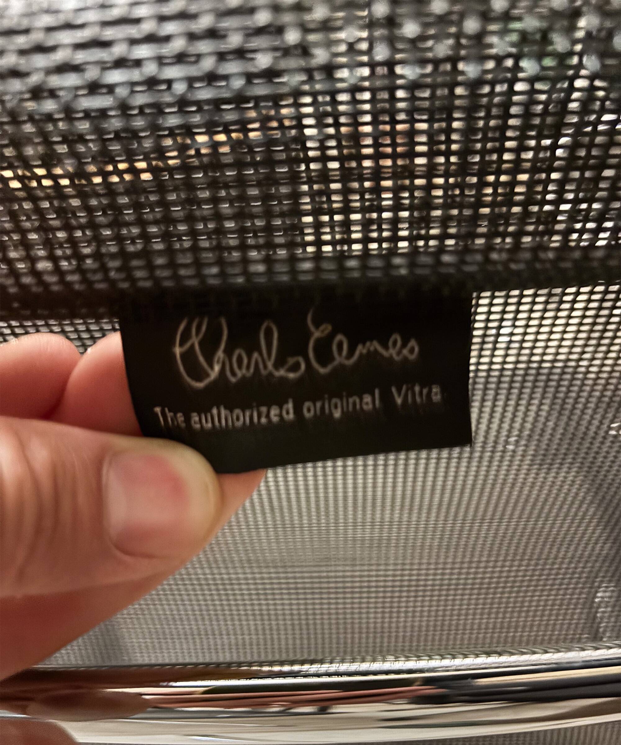 Vitra EA 108 Charles & Ray Eames, maille et aluminium – noir – chaise de tr