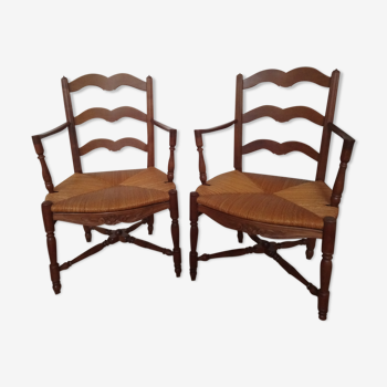 Fauteuils en bois sculpté avec accoudoirs