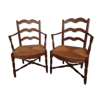 Fauteuils en bois sculpté avec accoudoirs