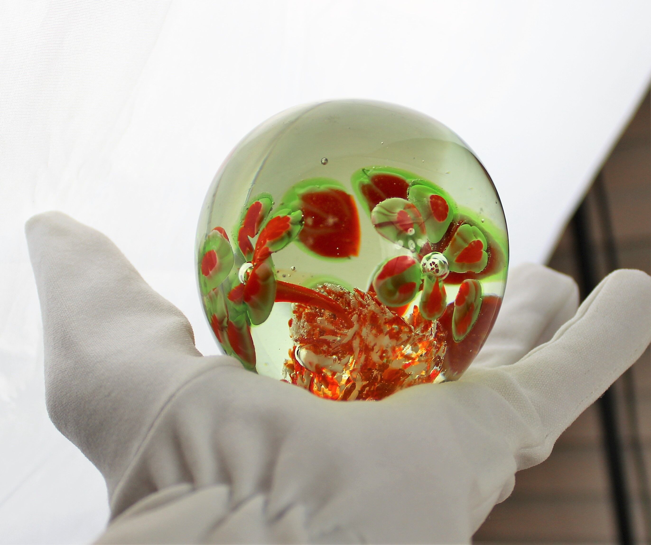 Vintage murano glass sulfide or paper press