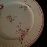 Flat earthenware plate by choisy le roi for au vase étrusque paris