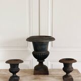 Lot de trois vases Médicis en fonte