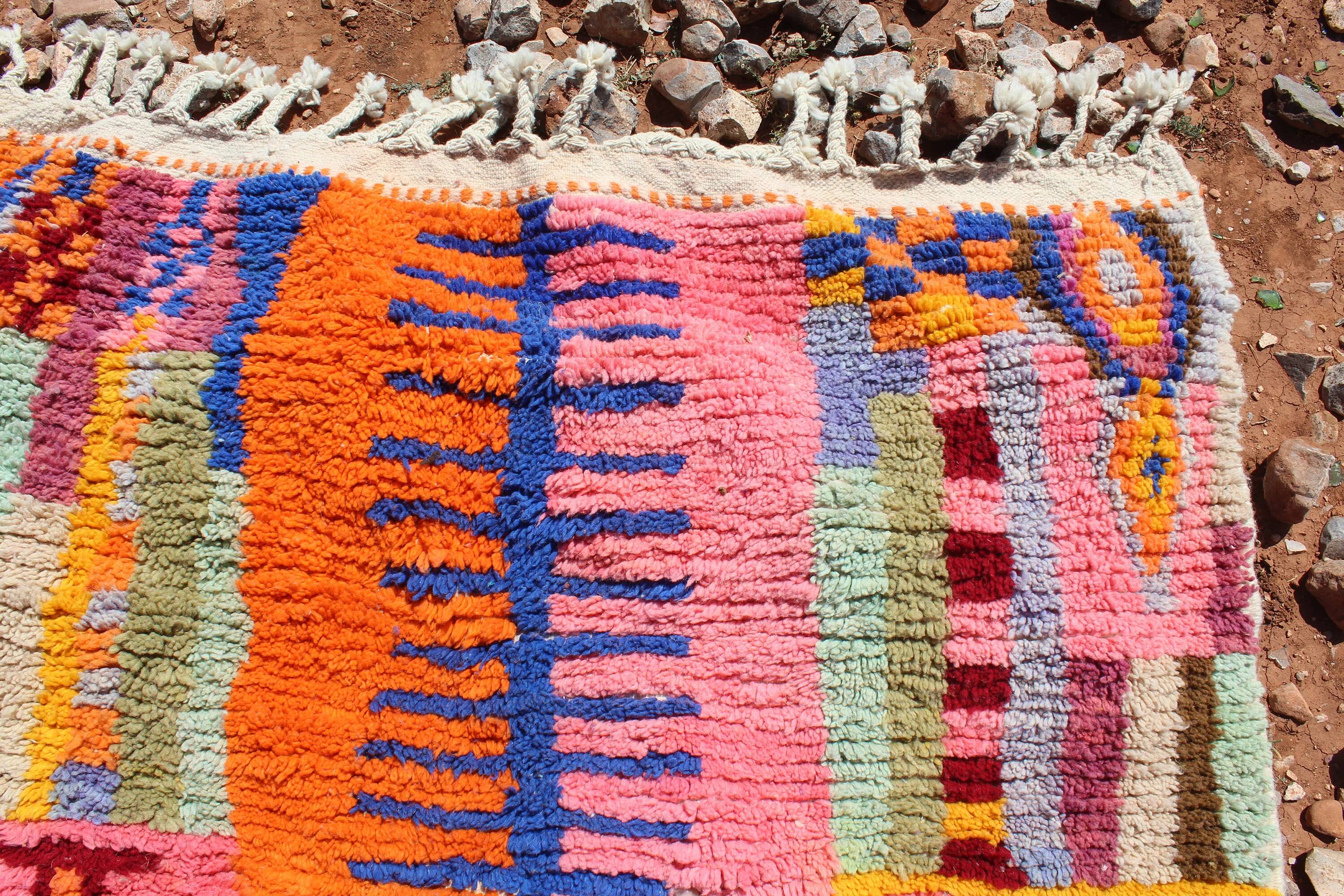 Moroccan rug in natural wool 3 x 2 m
